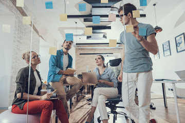 房地产座谈会释放重要信号 跟进收紧调控？