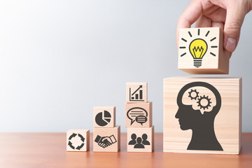 吴亚军的人物事件