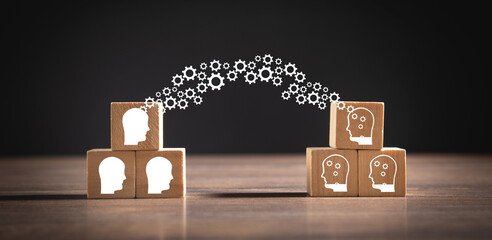 房产销售人员需要什么专业知识和技巧呢-